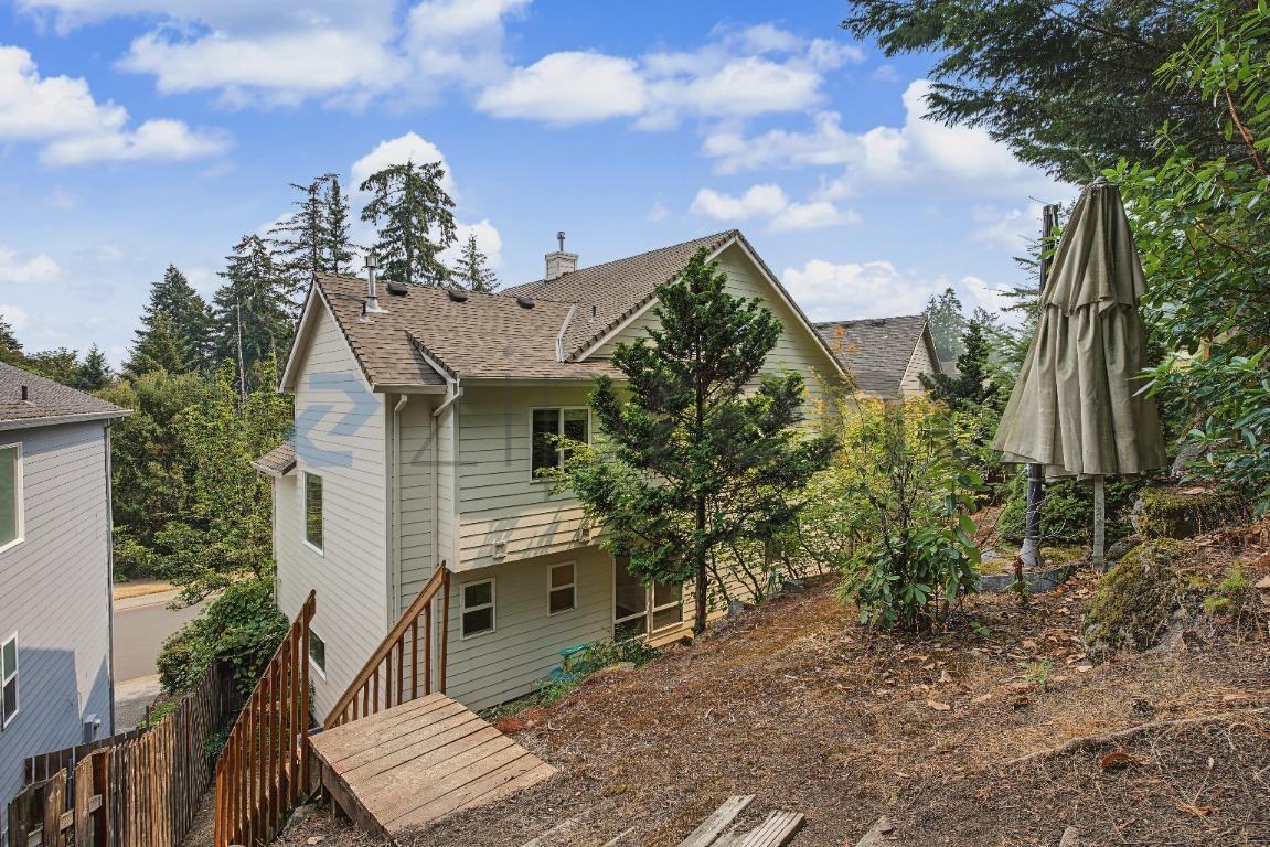 18052 Sw Loxley Dr - Photo 4 of 27