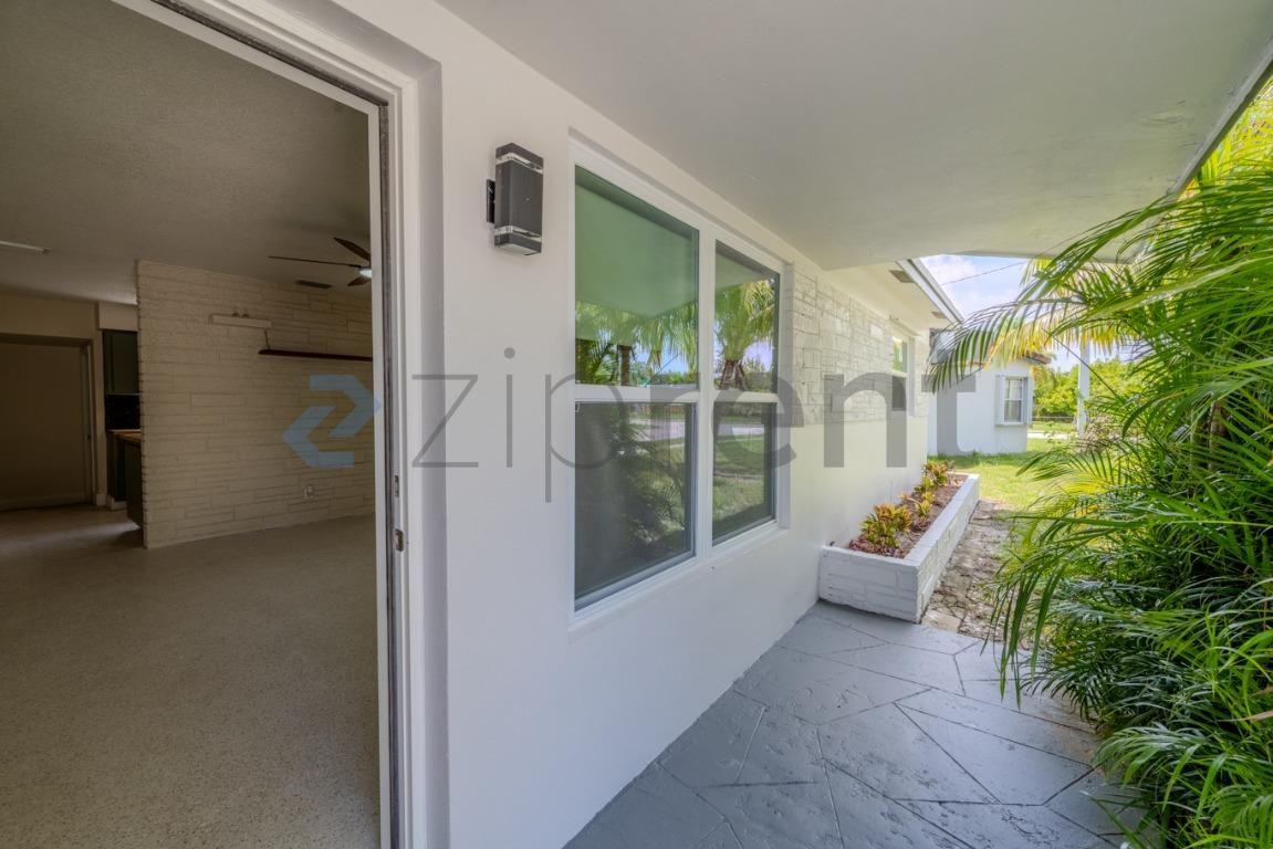 5348 Ne 1st Ter - Photo 5 of 28