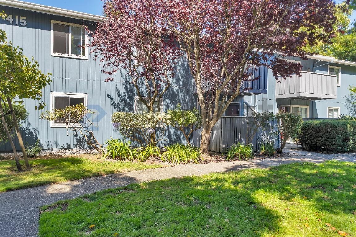 415 Piccadilly Pl #3 - Photo 2 of 23