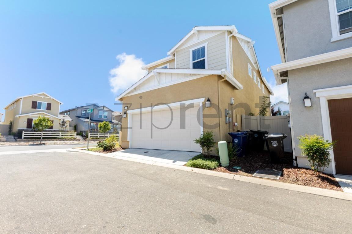 6192 Paseo De Mooney - Photo 4 of 36