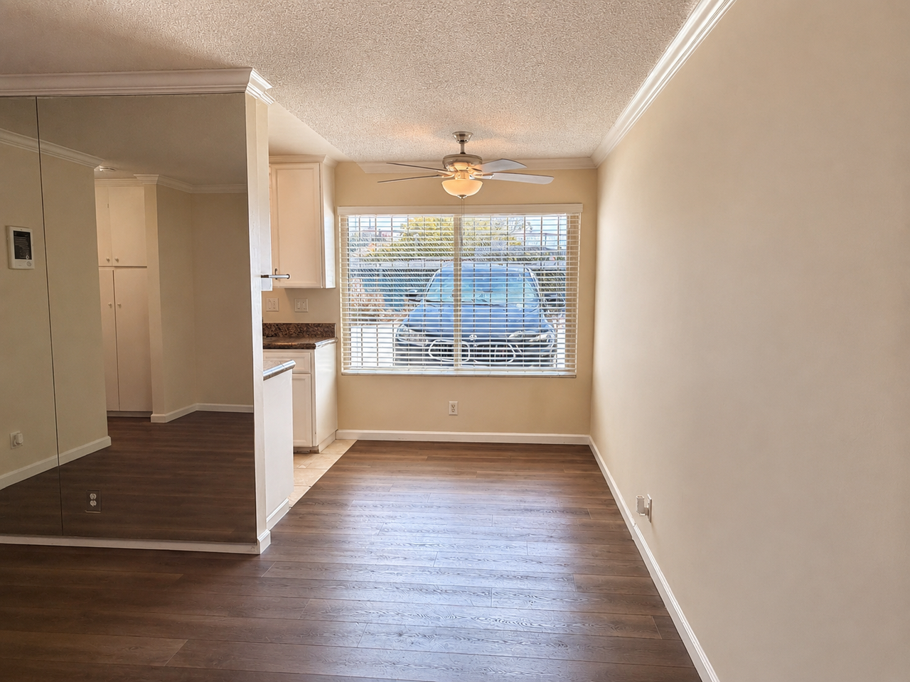 3951 Albatross St #D - Photo 4 of 9
