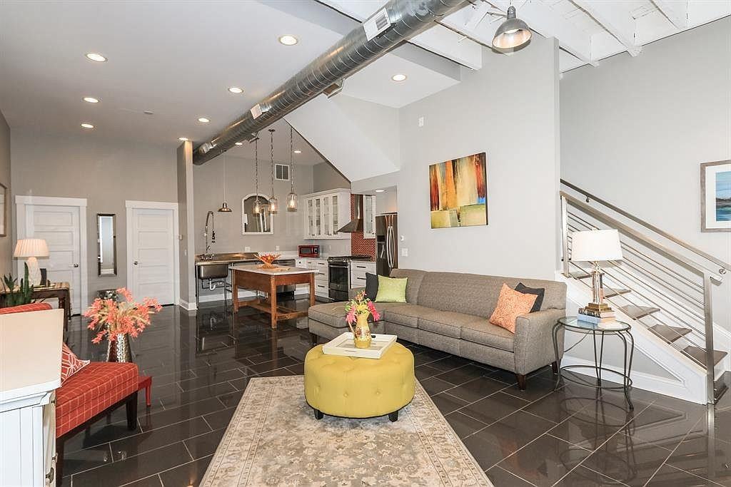 2354 Riverside Dr #NA - Photo 5 of 18