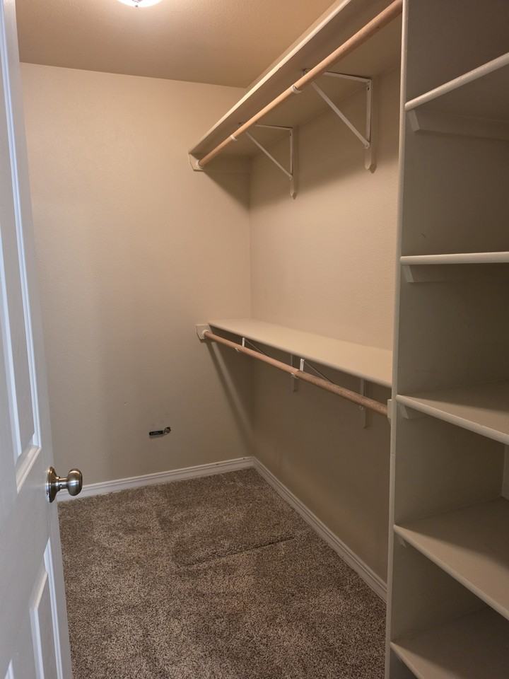 550 W Woodbury Dr #NA - Photo 2 of 10