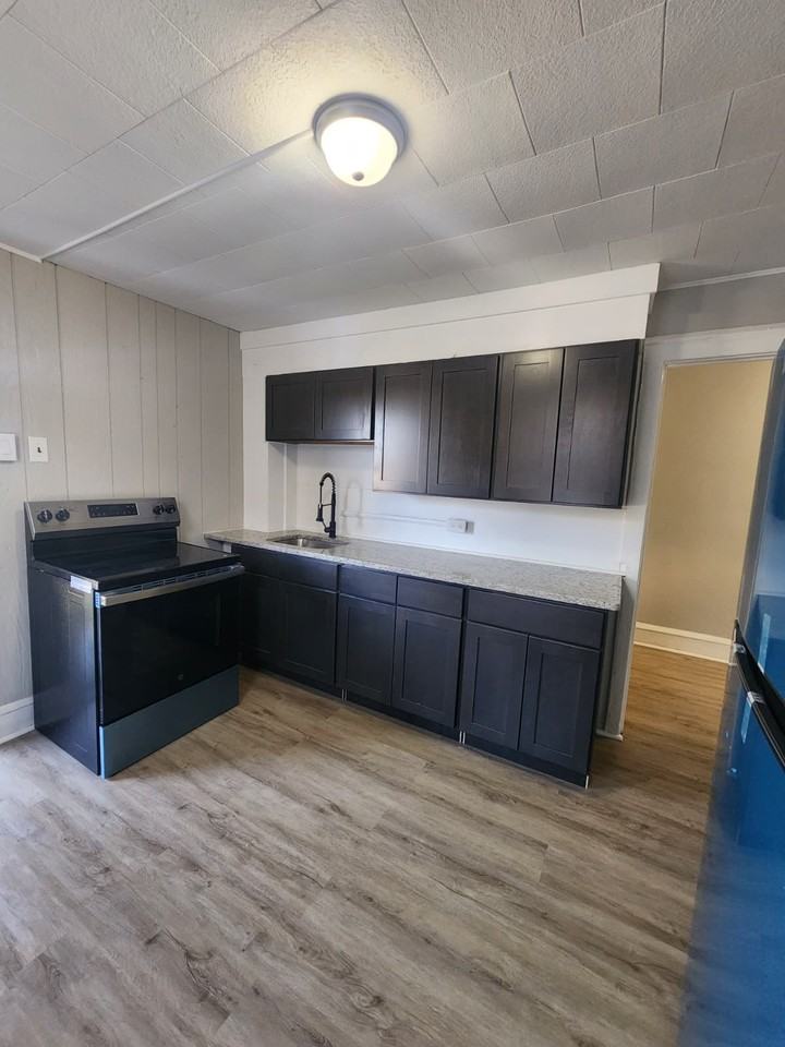 130 Brown St #2 - Photo 3 of 9