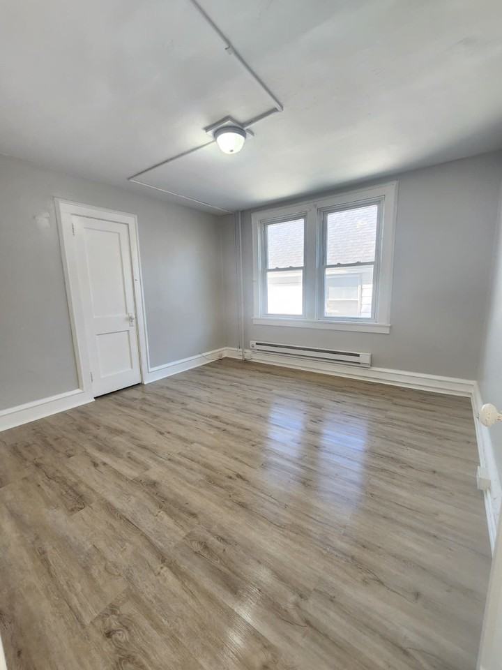130 Brown St #2 - Photo 4 of 9