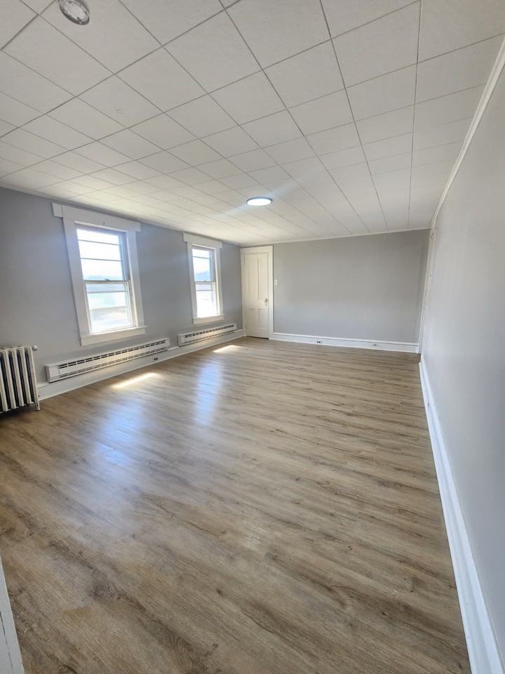 745 Main St #5 - Photo 3 of 8