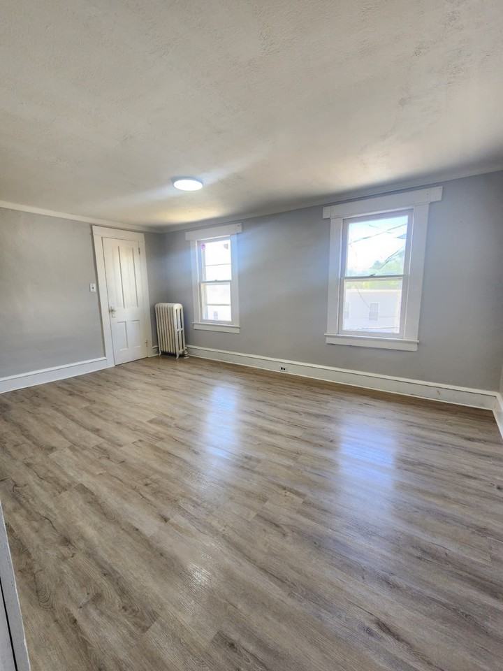 745 Main St #5 - Photo 4 of 8
