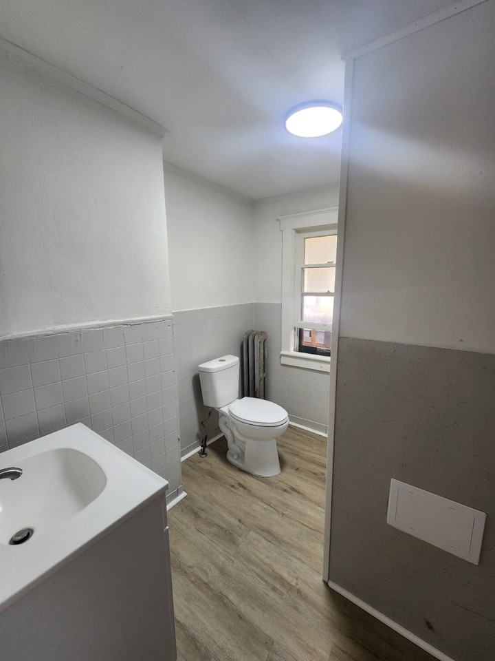 745 Main St #5 - Photo 5 of 8