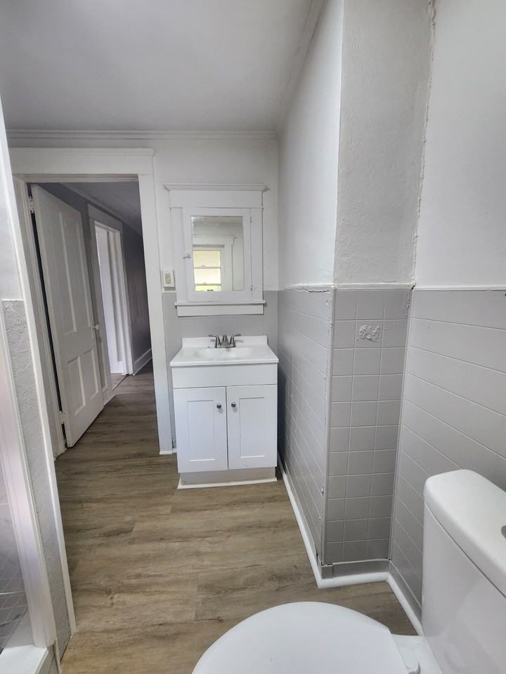 745 Main St #5 - Photo 7 of 8