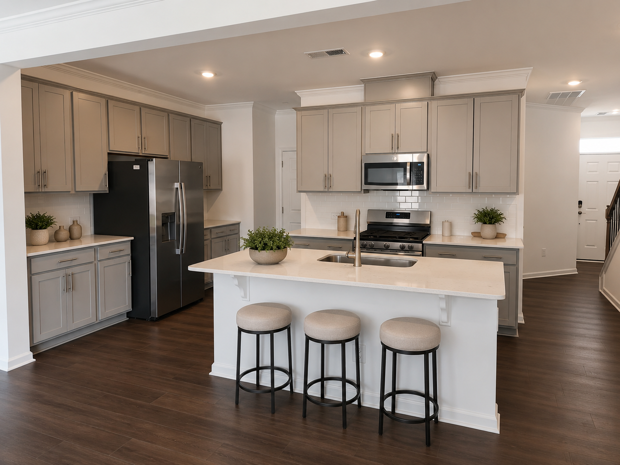 545 Giovanni Drive - Photo 5 of 19