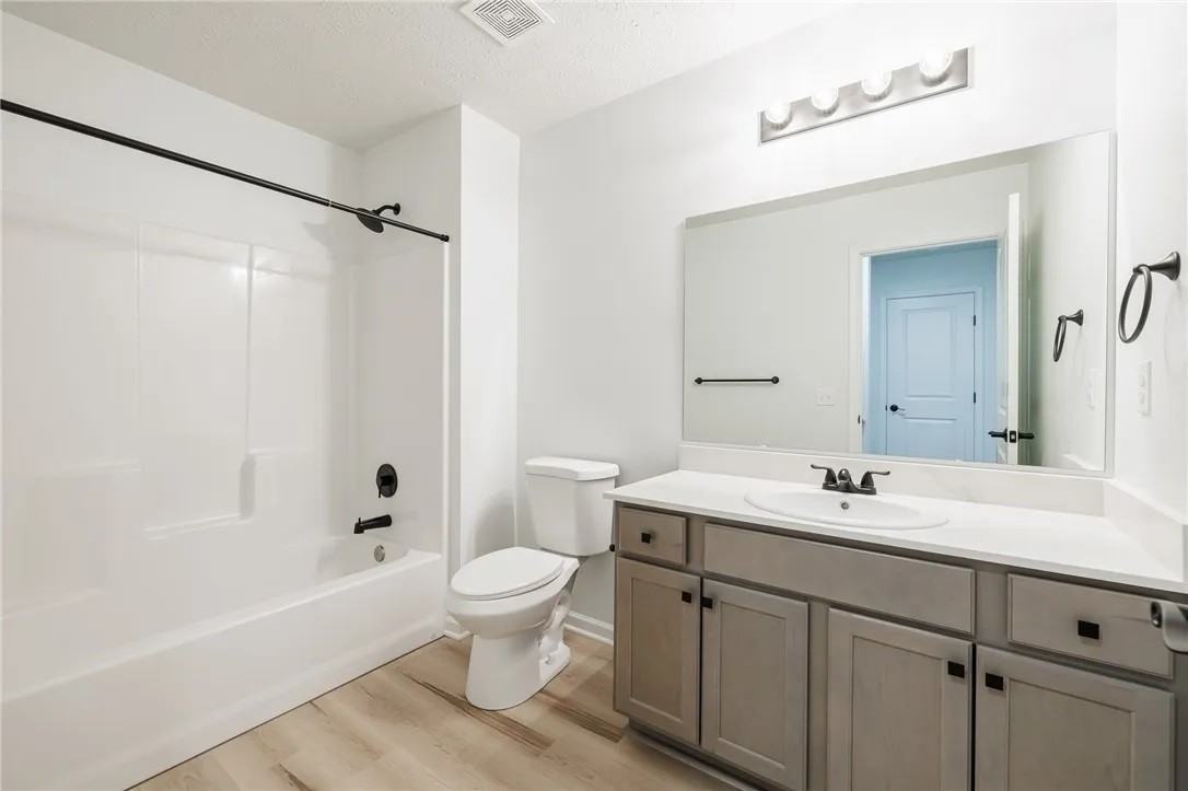 32 Durant Pl #A - Photo 5 of 7