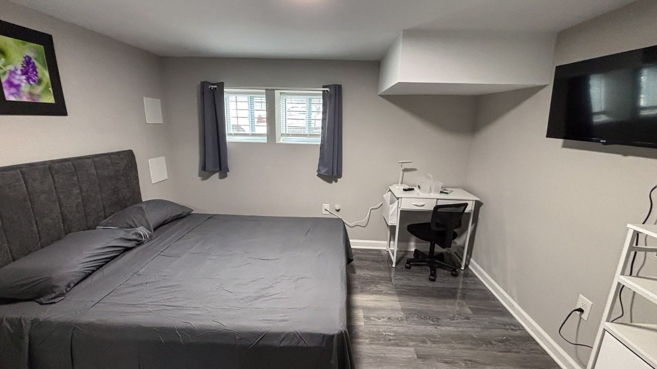 2512 East Monument Street - Photo 6 of 14