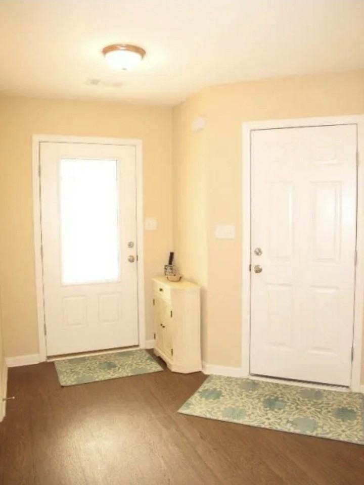 2117 Grove Landing Way - Photo 4 of 40