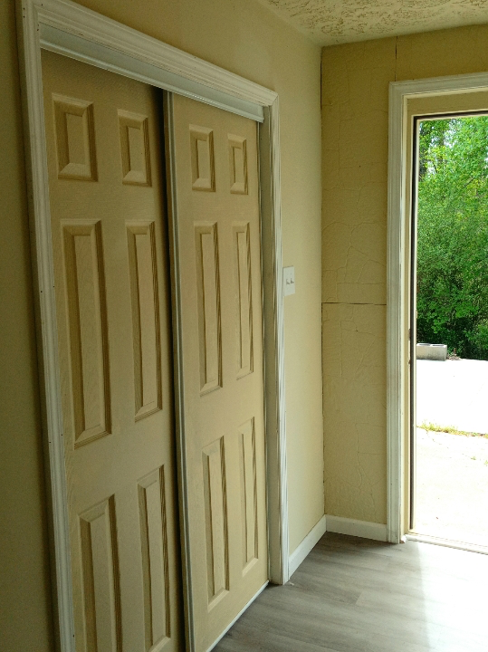 3122 Knoxville Hwy #B - Photo 4 of 8