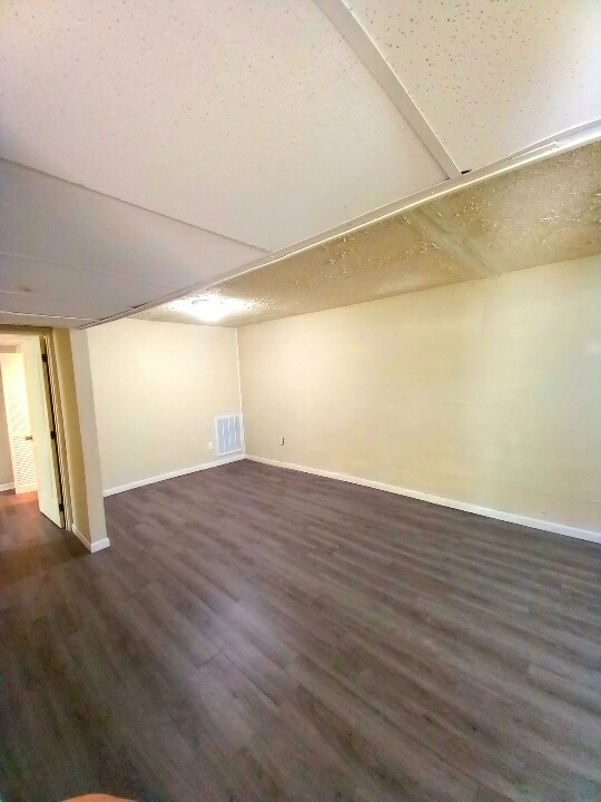 3122 Knoxville Hwy #B - Photo 5 of 8