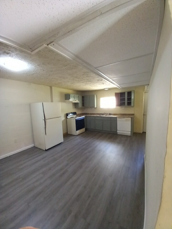 3122 Knoxville Hwy #B - Photo 6 of 8