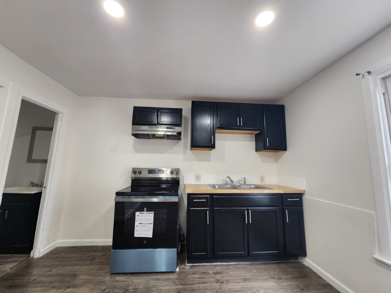 129 Willow St #1 - Photo 7 of 11
