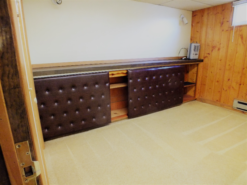 1601 W College St #3 - Photo 4 of 7