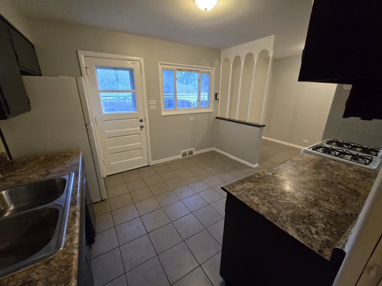 15135 Woodlawn Ave #NA - Photo 7 of 13