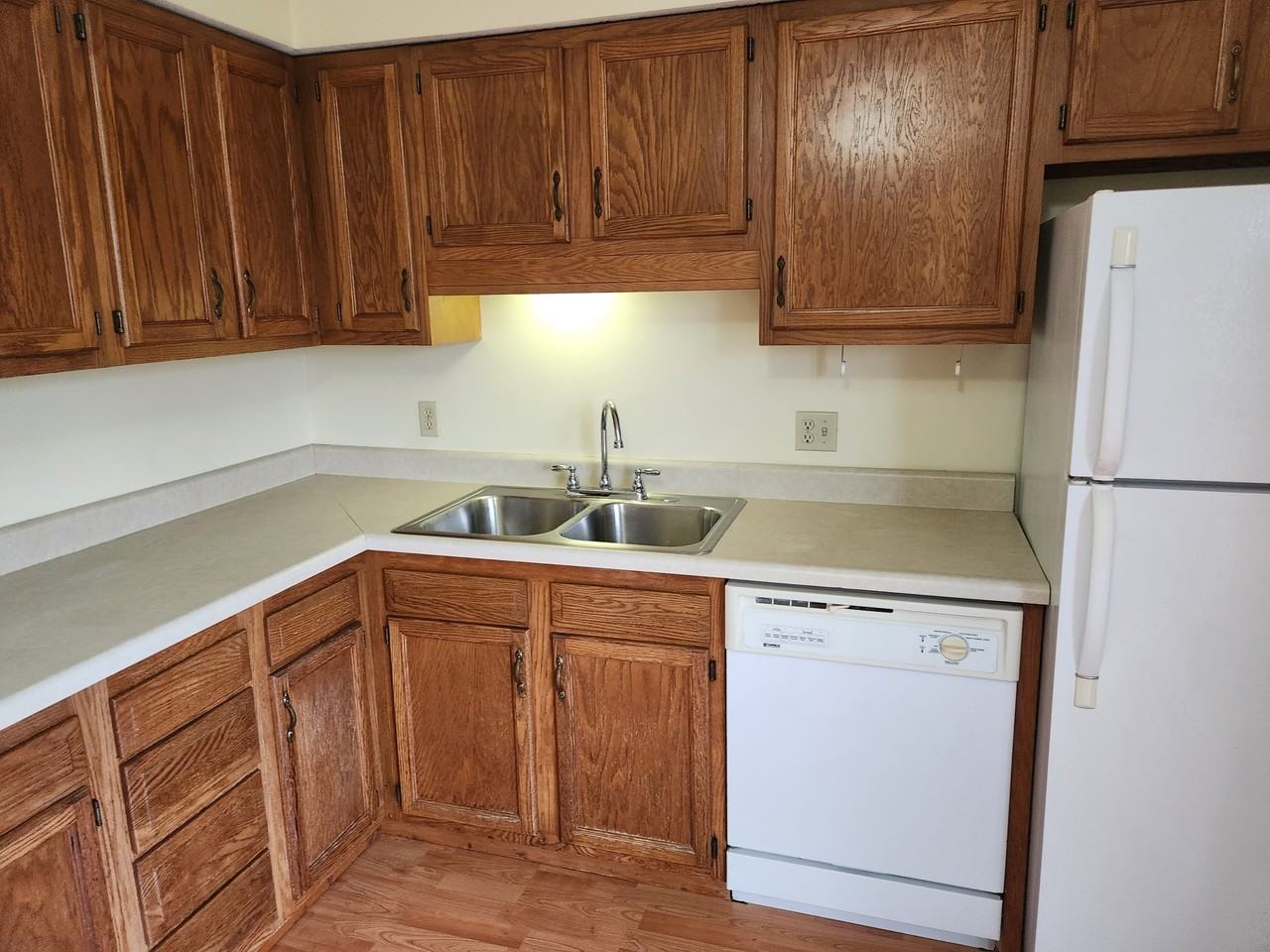 1895 E Shore Dr #C4 - Photo 3 of 16