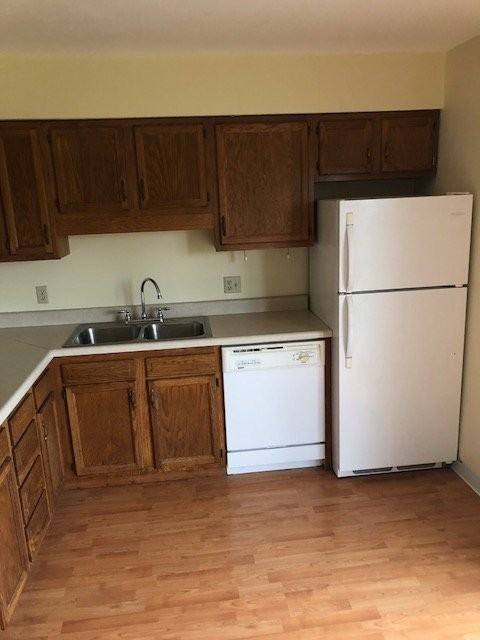 1895 E Shore Dr #C4 - Photo 4 of 16