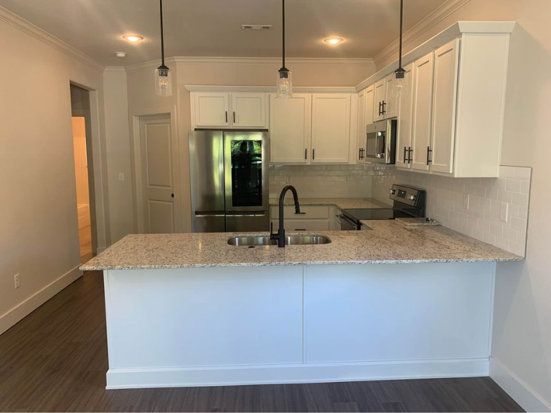 511 W Center St - Photo 2 of 11