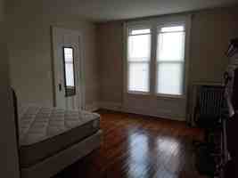 featured image of 33 Lincoln Ave #1