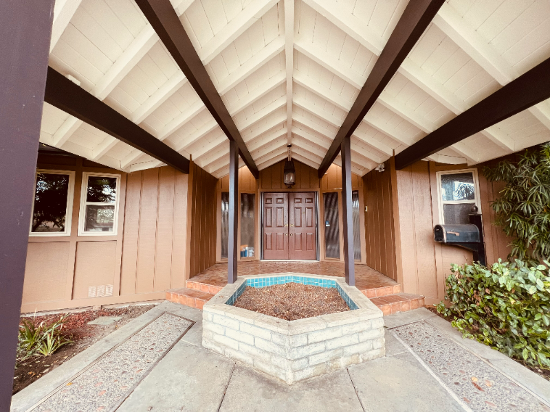 7757 Country Ln - Photo 2 of 26
