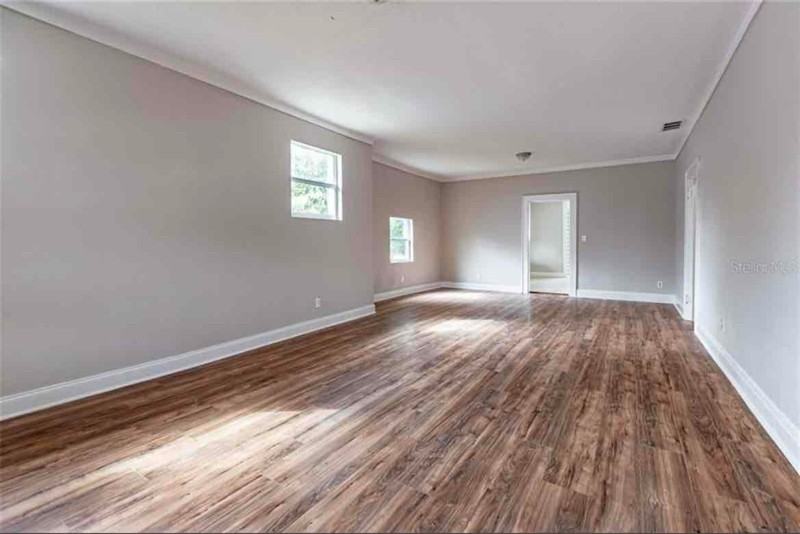 1145 Ruby St - Photo 4 of 34