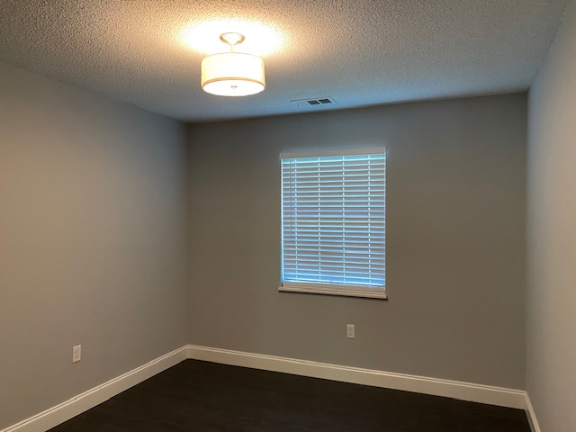 609 Park Rd #1 - Photo 3 of 8