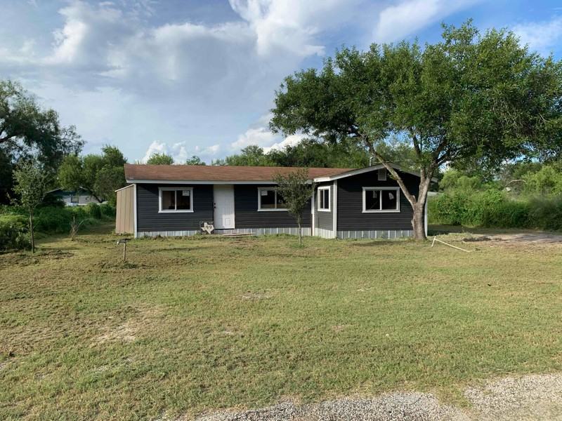 160 Lavaca Rd - Photo 2 of 12