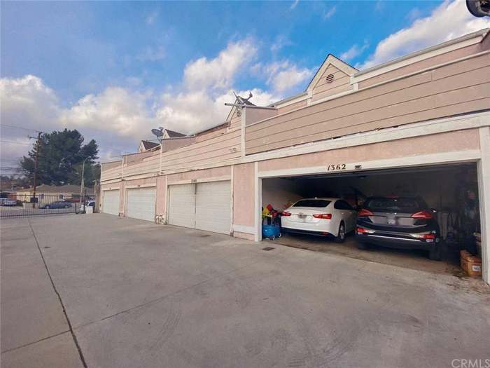 1362 W Orange Grove Ave - Photo 3 of 16