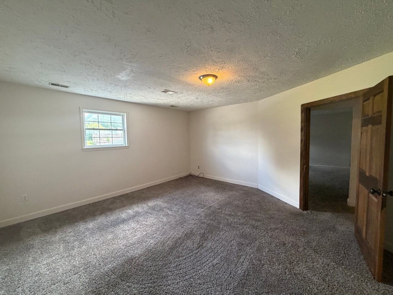 101 W Main St #A - Photo 3 of 8