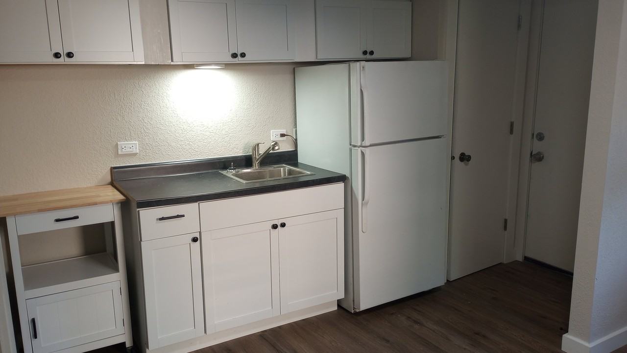 363 S Capitol St #4A - Photo 2 of 5