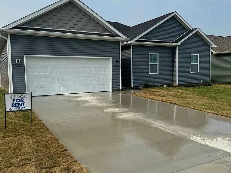2613 Cedrus Ave - Photo 3 of 19