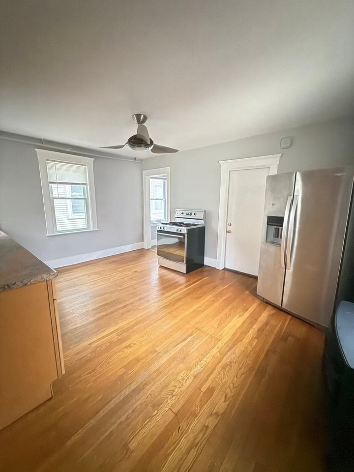 17 Bow St #2 - Photo 5 of 8