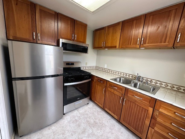 4226 Wilson Ave #B - Photo 3 of 11