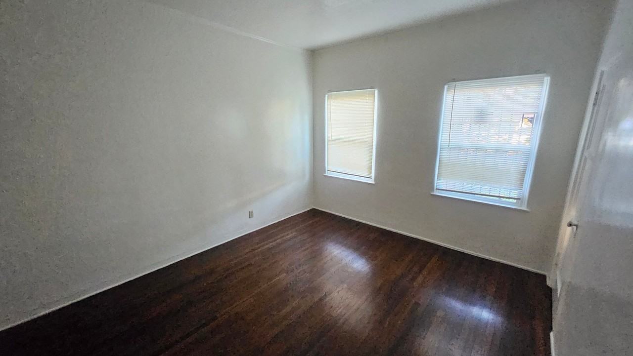 1425 Echo Park Ave #7 - Photo 6 of 8