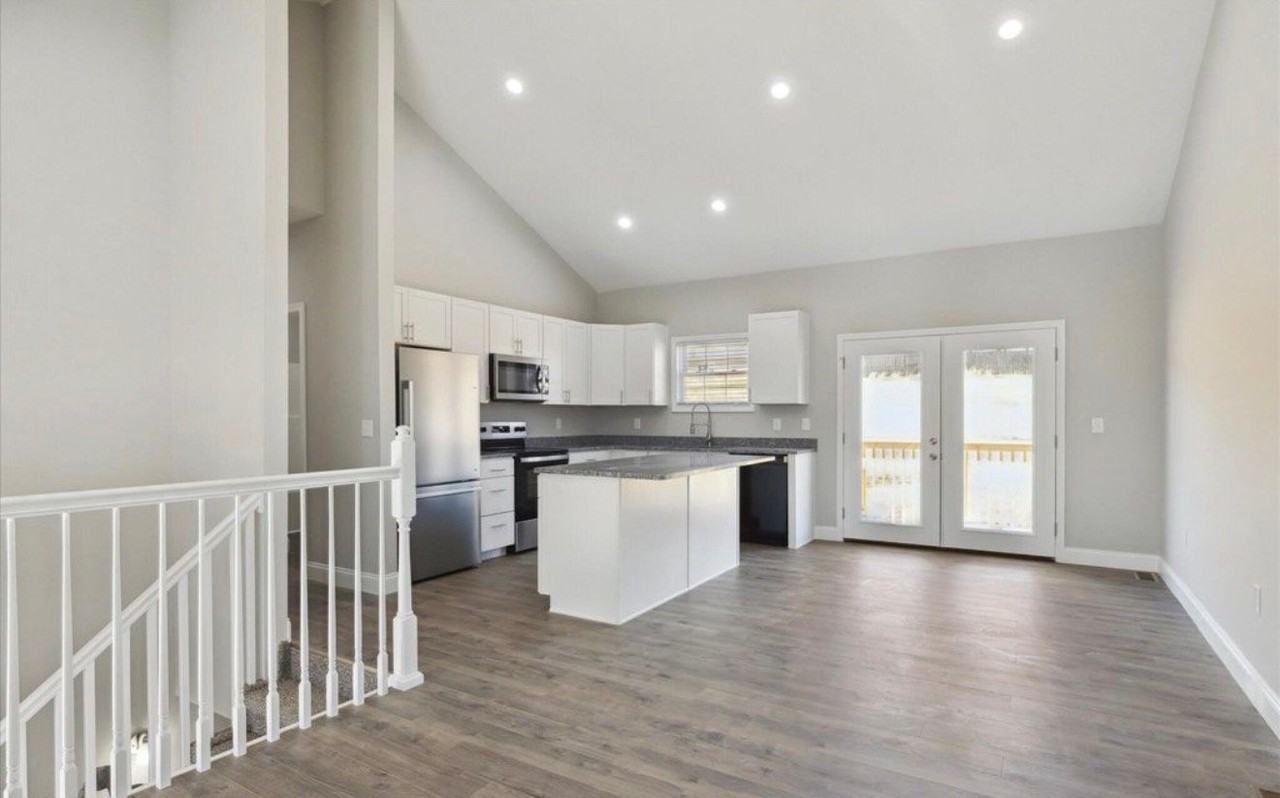 416 Mcguire Rd - Photo 4 of 7