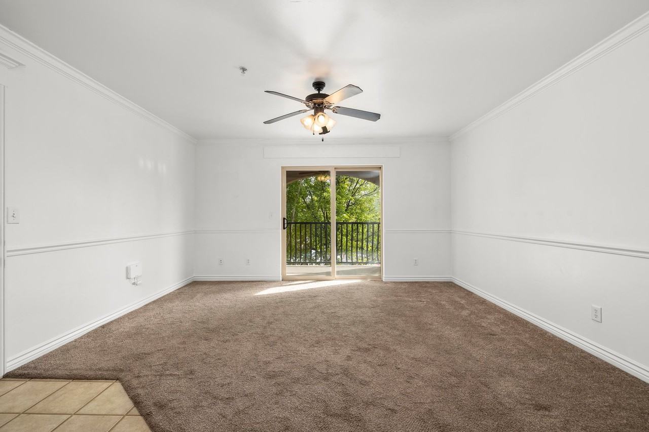 518 Sw #201 - Photo 5 of 22