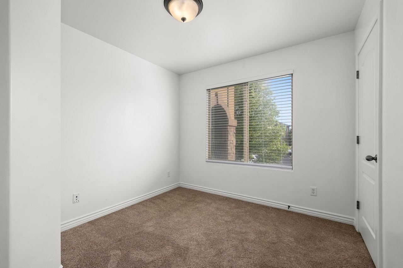 518 Sw #201 - Photo 7 of 22
