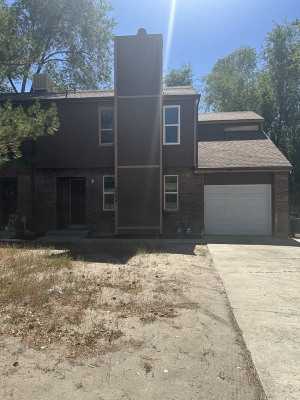 2704 E Creek Rd - Photo 2 of 22