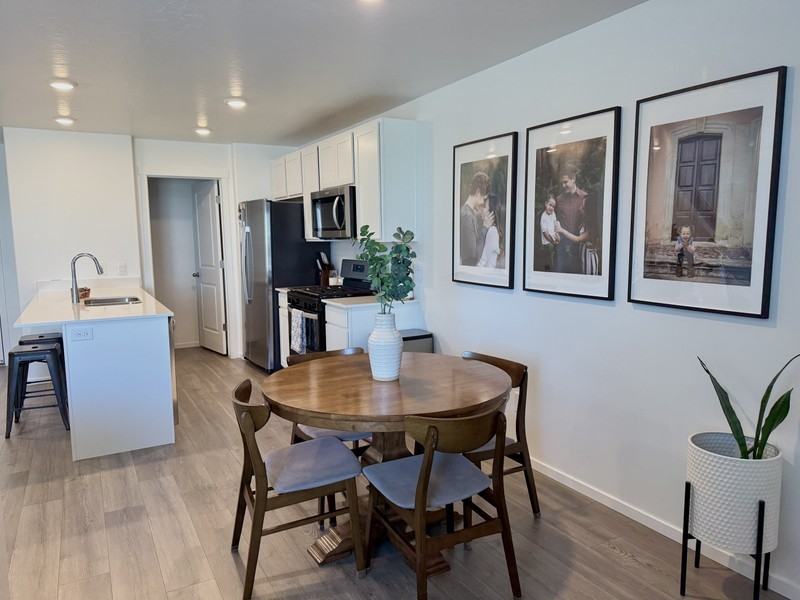 246 N Salty Ln - Photo 4 of 19