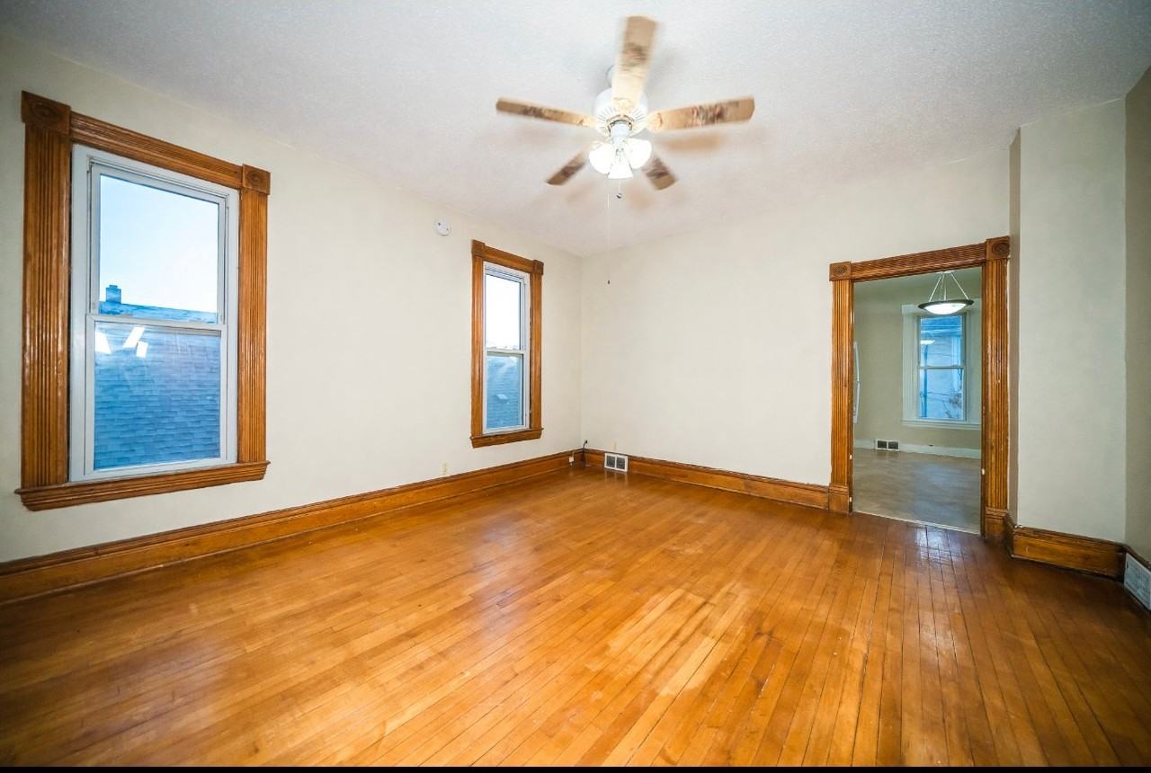 701 Bedford St #2 - Photo 6 of 20