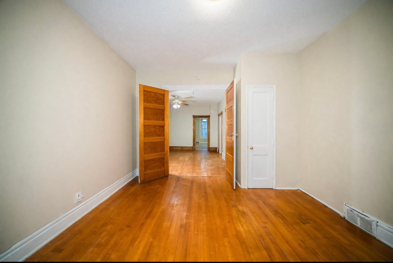 701 Bedford St #2 - Photo 7 of 20