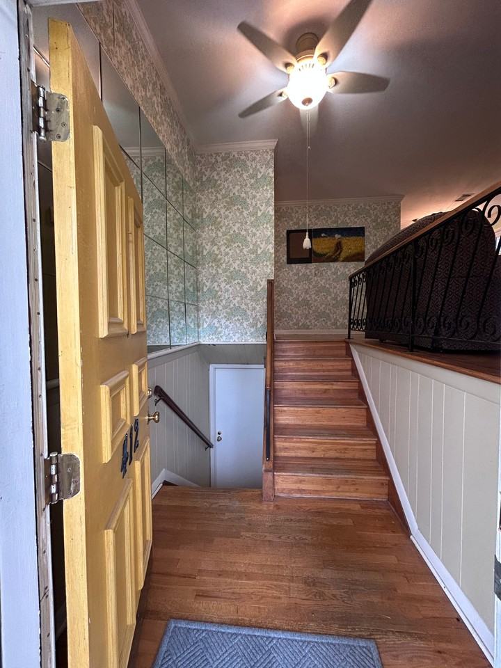 412 Woods Ave #B - Photo 3 of 20