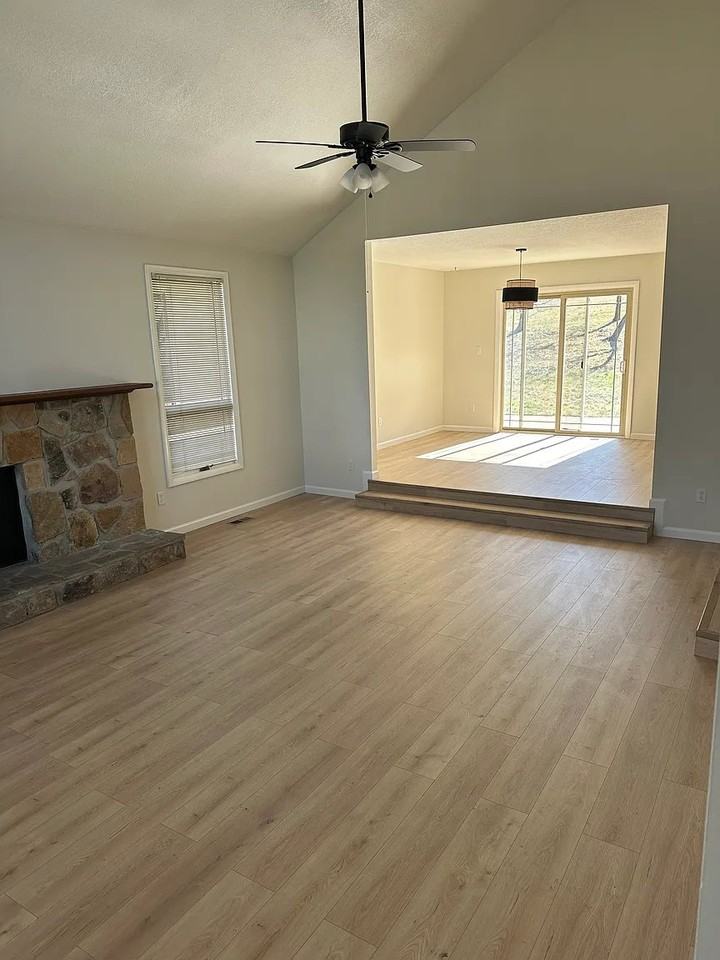 517 Augusta National Way - Photo 3 of 18