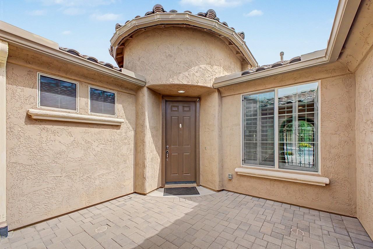 2539 W Rabjohn Rd - Photo 4 of 20