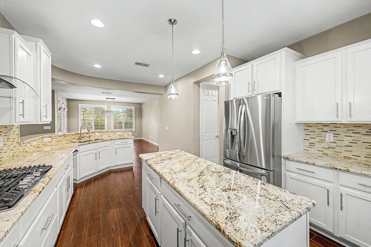 2539 W Rabjohn Rd - Photo 7 of 20
