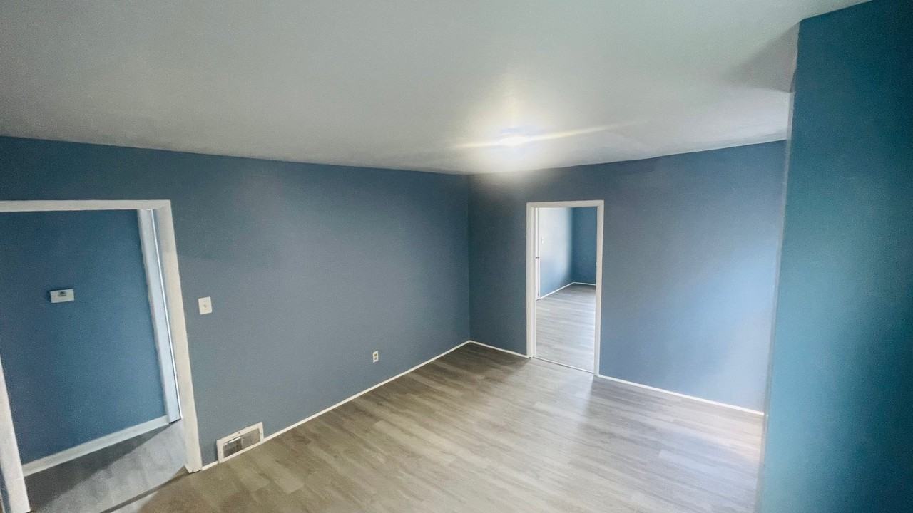 1415 Seymour Ave - Photo 6 of 14